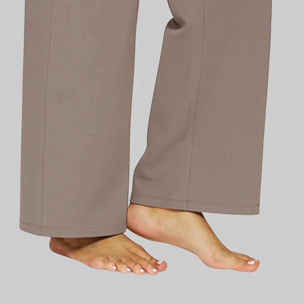 Clara | The comfortable stretch pants for every woman